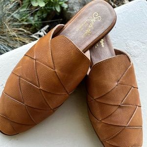 Seychelles To Die For Mules Flats Size 8